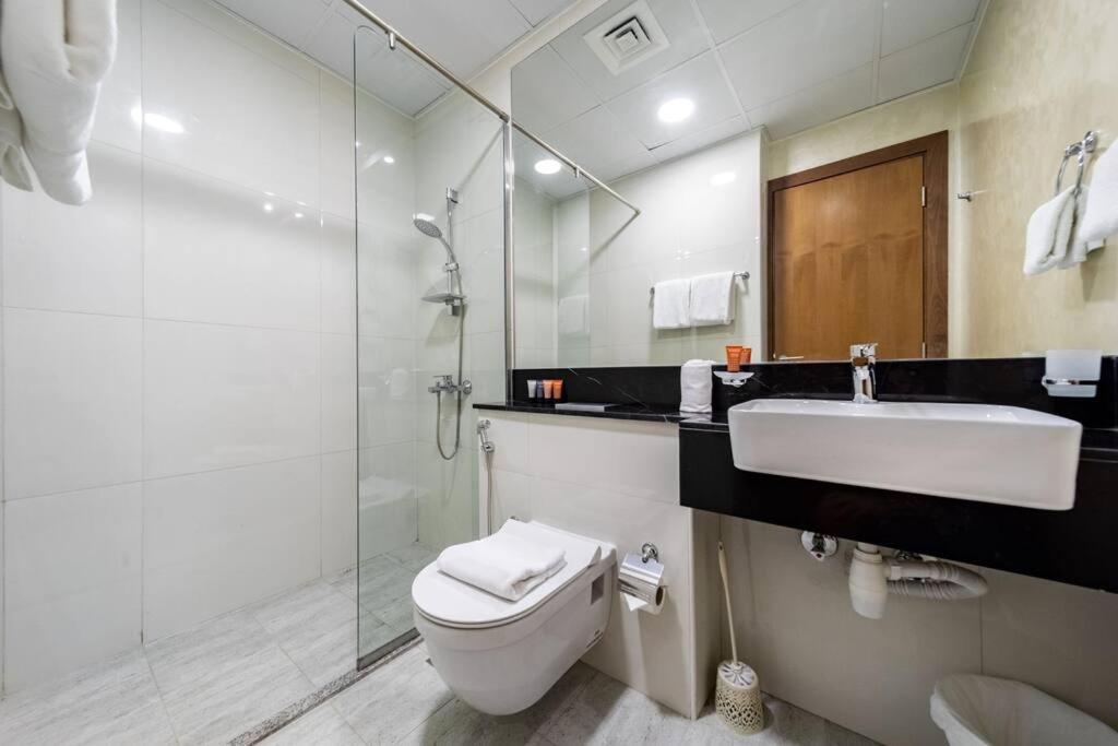 Millennium Binghatti, Business Bay - Mint Stay Dubai Exterior photo